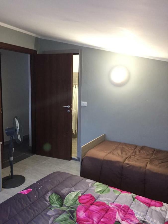 Albergo "Da Gigi" Celano Esterno foto