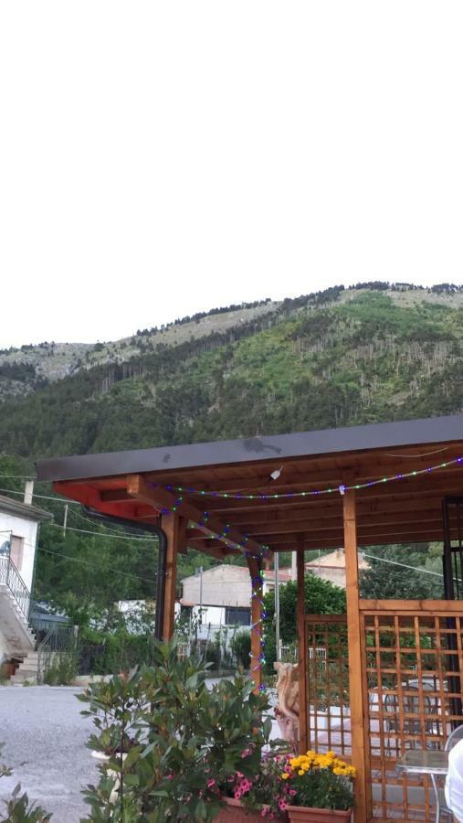 Albergo "Da Gigi" Celano Esterno foto