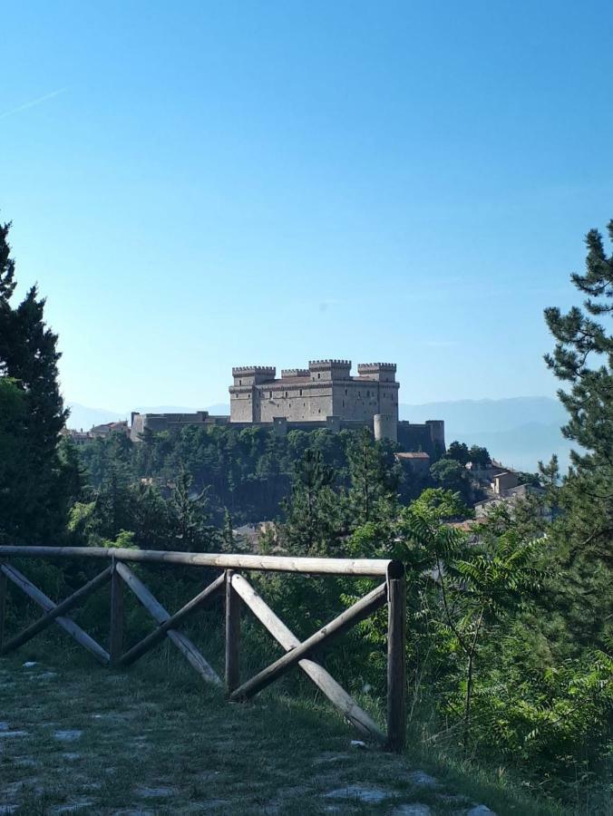 Albergo "Da Gigi" Celano Esterno foto