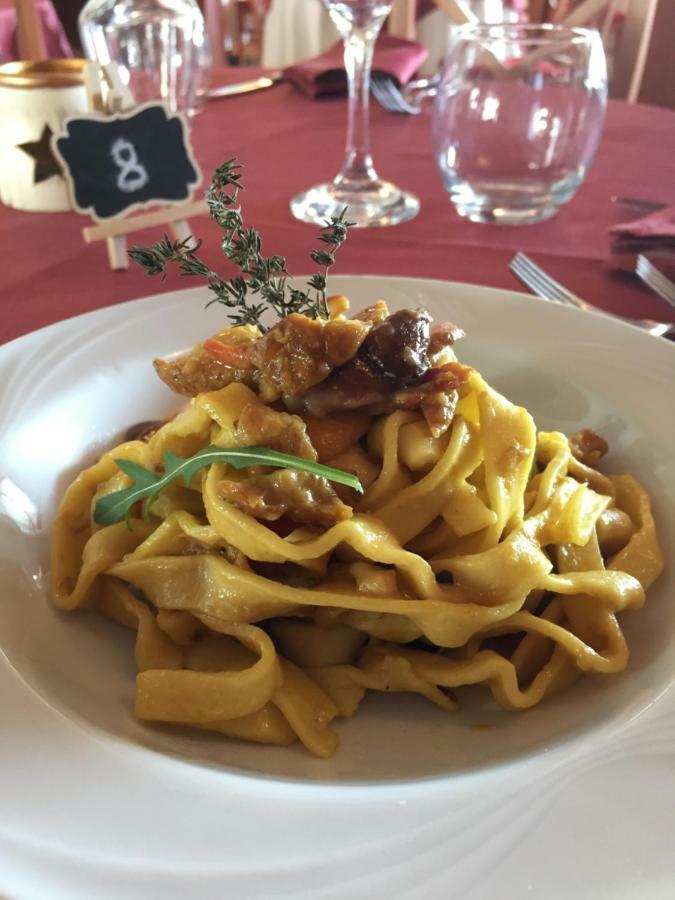 Albergo "Da Gigi" Celano Esterno foto