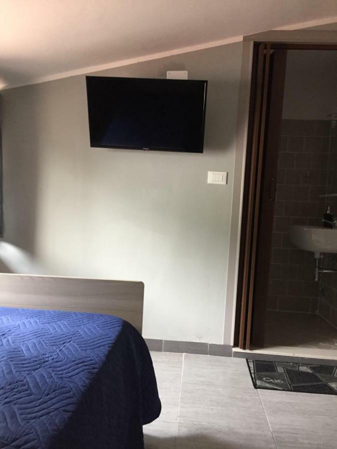 Albergo "Da Gigi" Celano Esterno foto